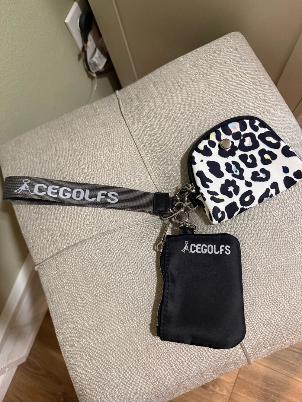 ACEGOLFS Black Wristlet Keychain with Leopard Card Pouch